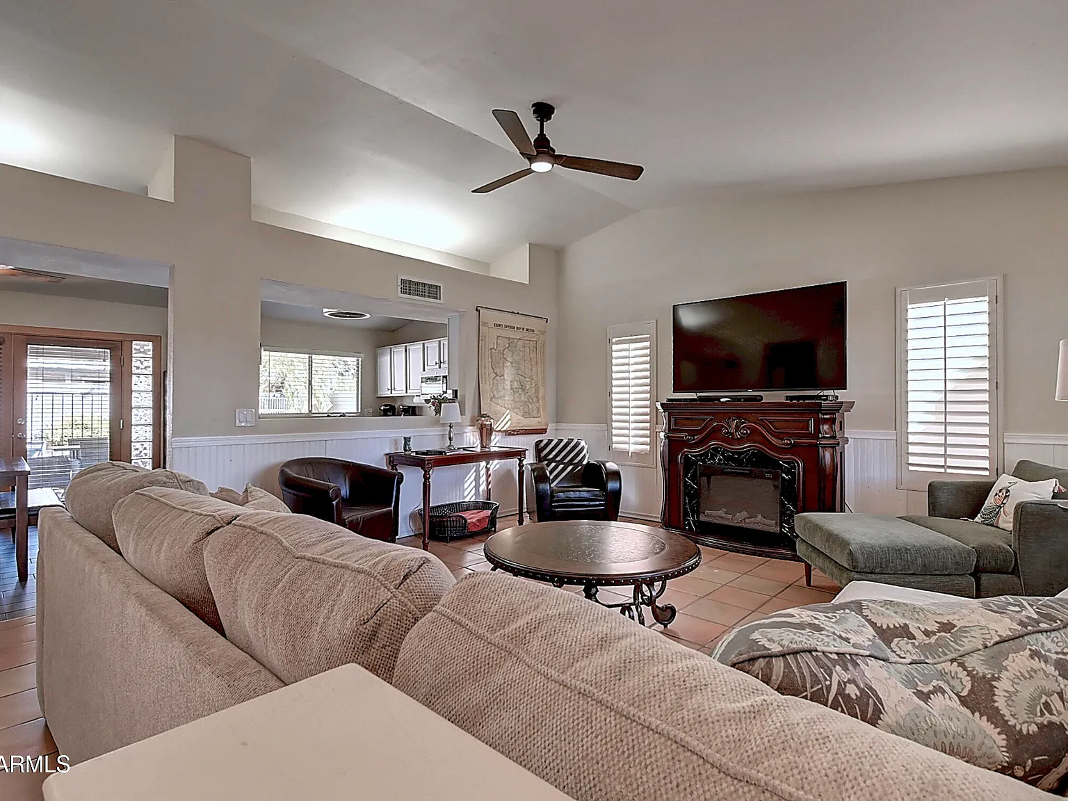 3 bed, 2.0 bath, 1500 sqft, $4,000 — Photo 4