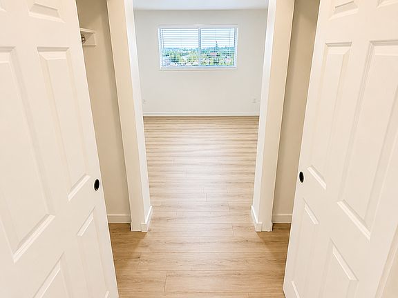 5th image of 3201 Pacific Ave Unit 907