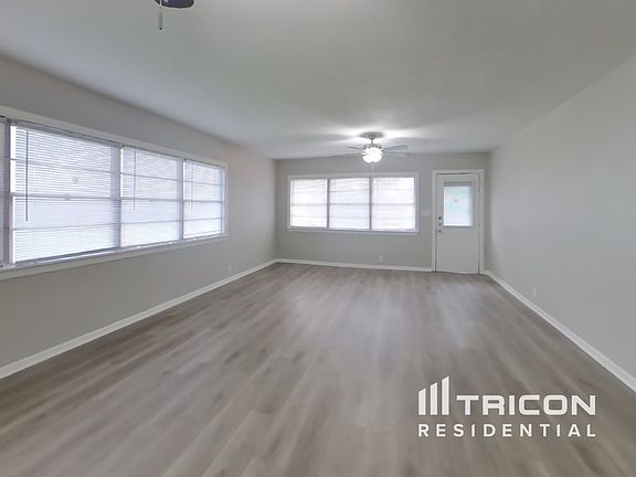 4th image of 1800 Woodlawn St