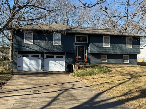 1205 Chateau Drive, West Plains, MO 65775