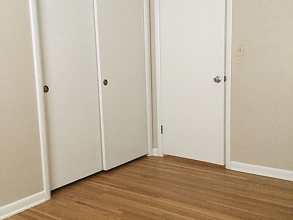 3rd bedroom, big closet