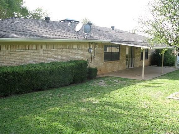 2nd image of 4504 4th St