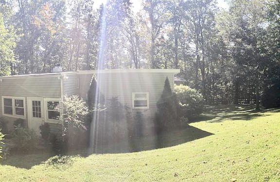 lots of fenced in yard space for the pups!