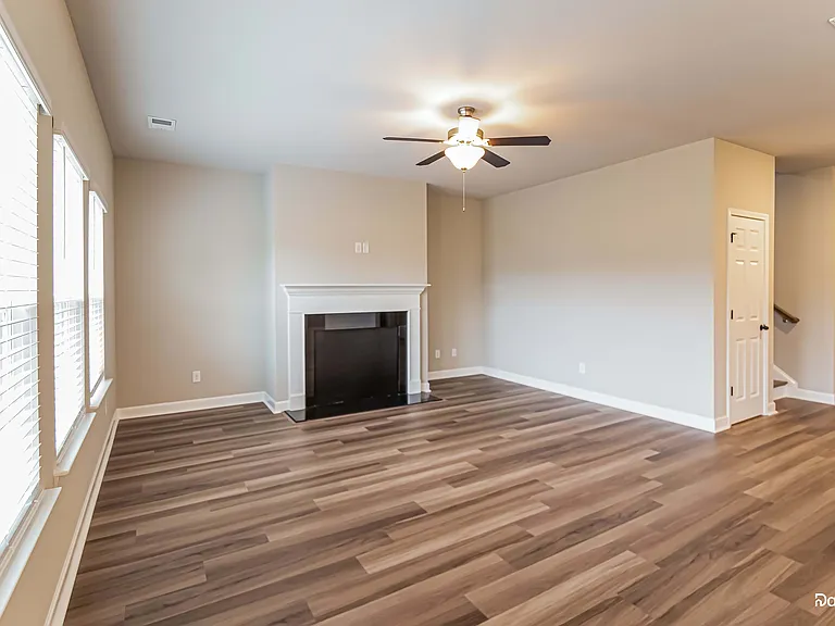 429 Carrara Dr — Photo 7