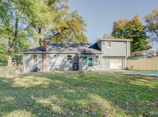 7647 Genesta St, Saint Louis, MO 63123