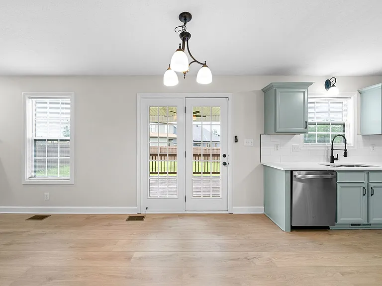 1282 Eagles View Dr — Photo 14