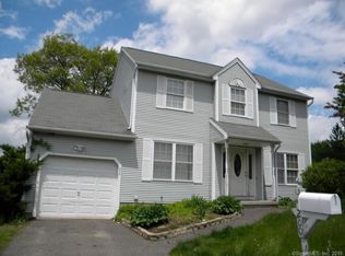200 Kendall Cir, Waterbury, CT 06708