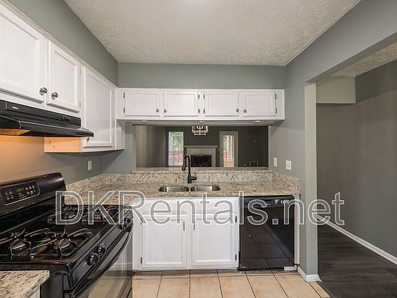 5th image of 6622 Wellington Sq
