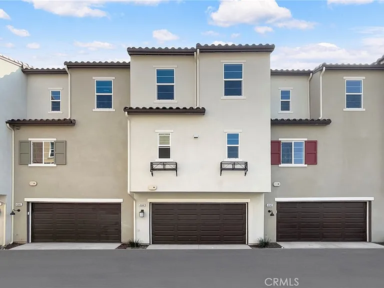 4344 Alamo Ln — Photo 1