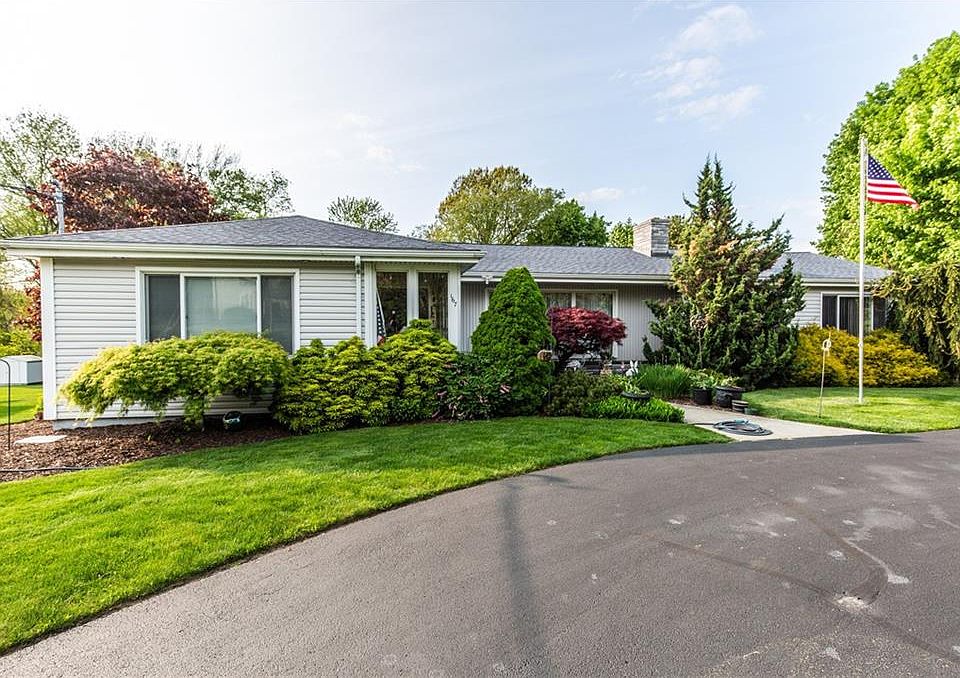 167 Central Ave, Johnston, RI 02919 Zillow