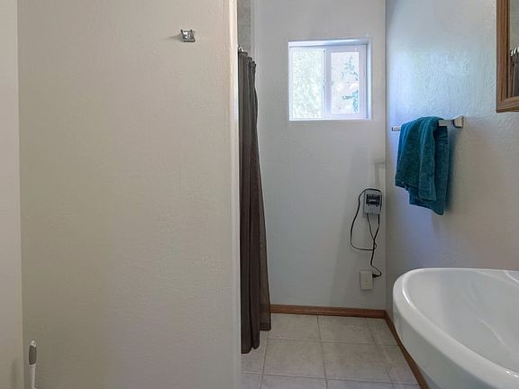 3rd image of 2295 W Evans Cres