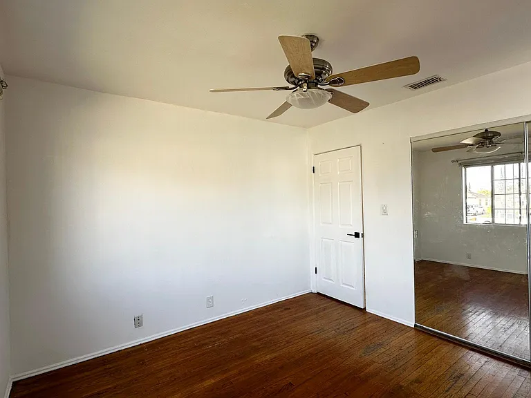 2133 N Buena Vista St — Photo 30