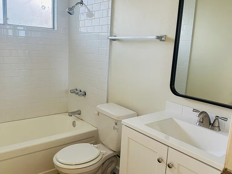 1707 W Swain Rd #10 — Photo 10