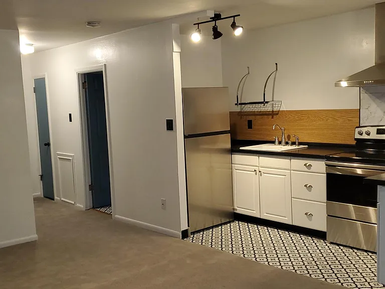 447 Pine St #D4 — Photo 4