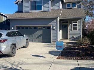 1885 Summer Pl, Talent, OR 97540