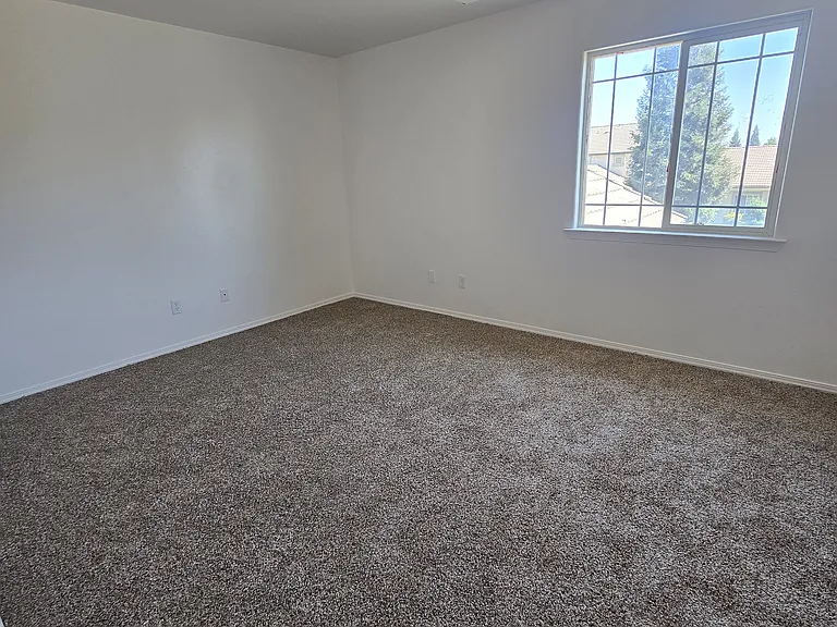 1114 Oak Ave — Photo 14