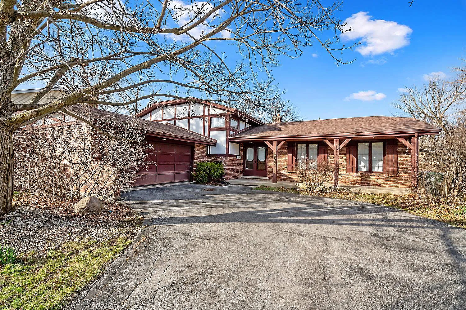2849 Kathleen Ln photo 1