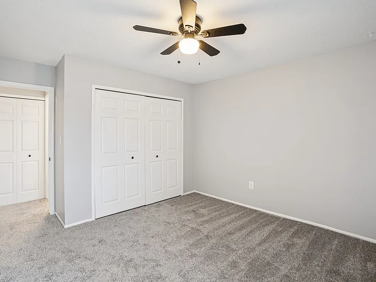 Hillcrest Club Apartments — Photo 50
