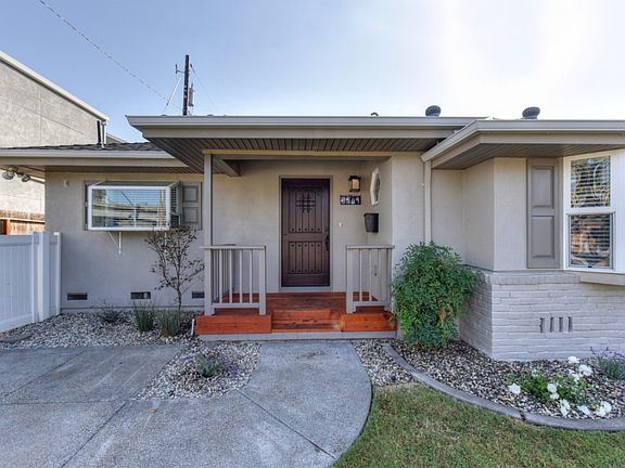 3rd image of 2141 34th St