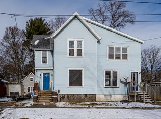207 E Wayne St, Dowagiac, MI 49047