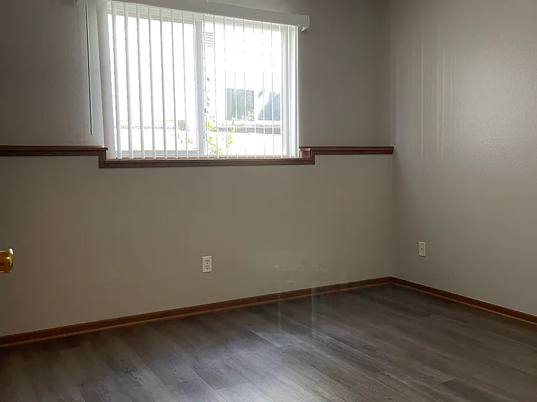 841 Dickinson Ave #4 — Photo 6