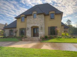 1084 Saint Francis Way, Shreveport, LA 71106