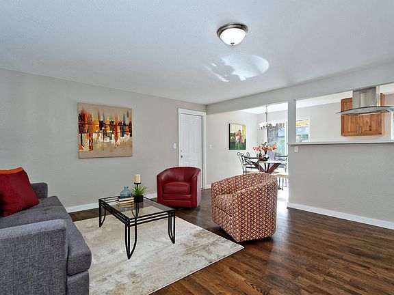4th image of 5830 176th St SW
