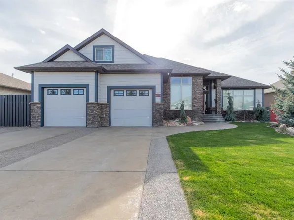 135 NE Garrison Dr, Fort Macleod, AB T0L 0Z0