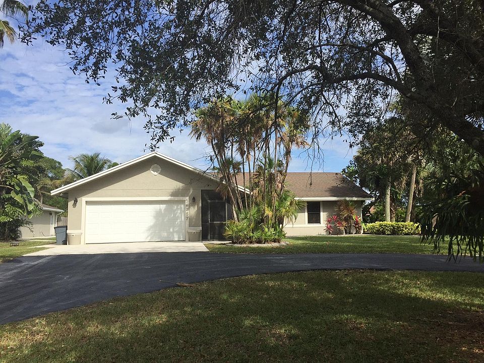 1st image of 16857 N 71 St Lane