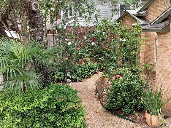 2nd image of 2039 Thicket Trail Dr