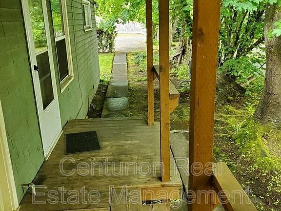 2nd image of 1358 Chemeketa St NE APT 2