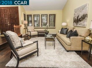 25 Via Barcelona, Moraga, CA 94556