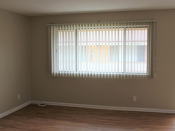 4th image of 1516 Purdue Ave APT 6