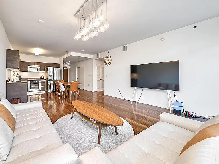 3785 Wilshire Blvd #704 — Photo 9