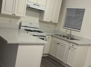 1305 E Carlton Dr #R, Glendale, CA 91205
