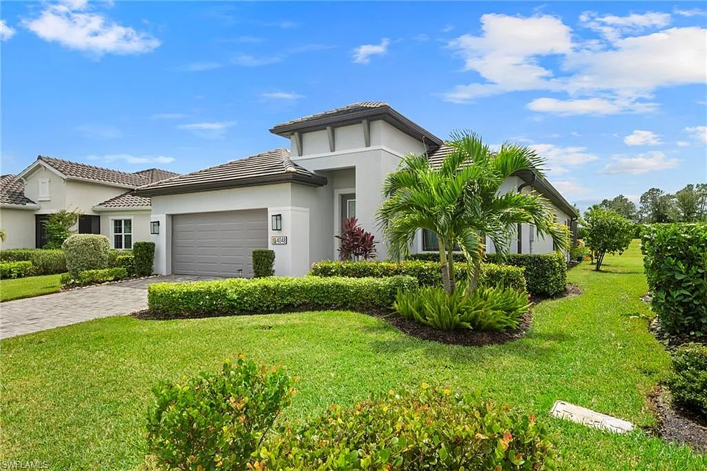 3 bed, 2.0 bath, 2445 sqft, $3,800 — Photo 3
