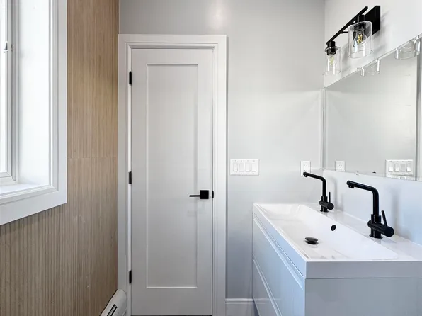 29 Carlton Avenue image 26 of 32