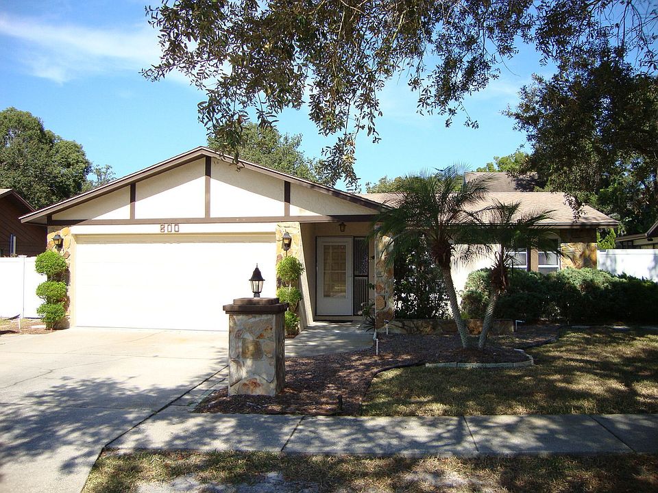Largo 3BR Split Plan Pool Home!
