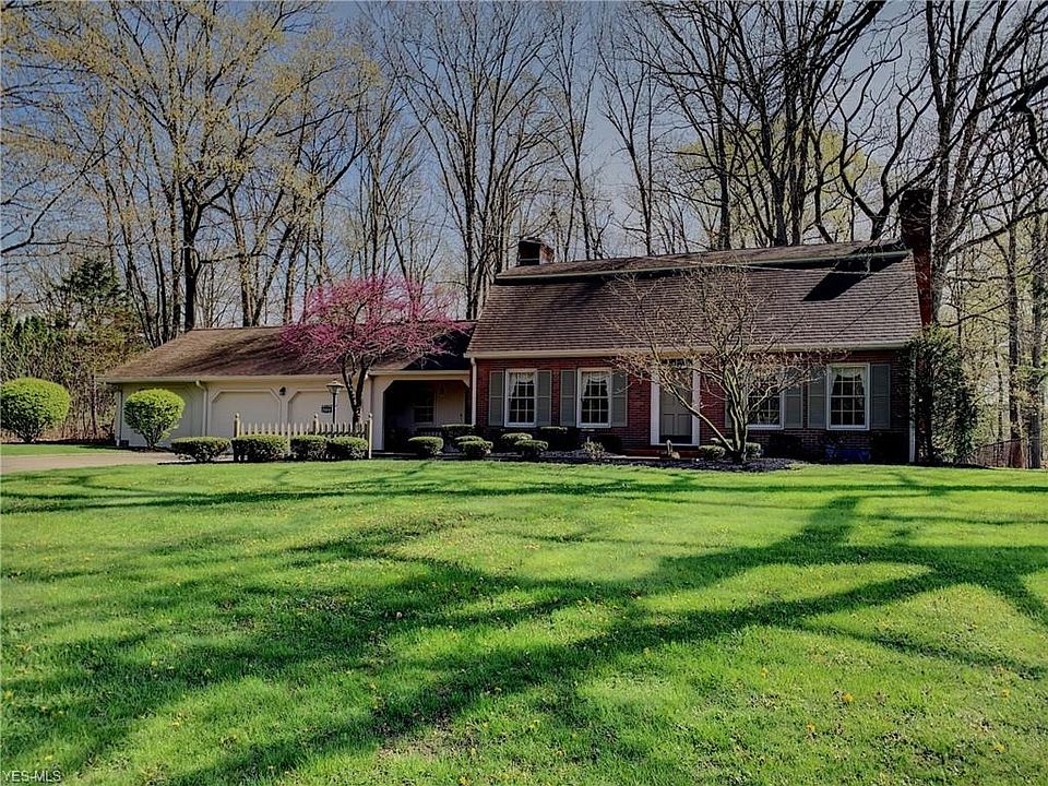 1st image of 8688 Deer Creek Ln NE