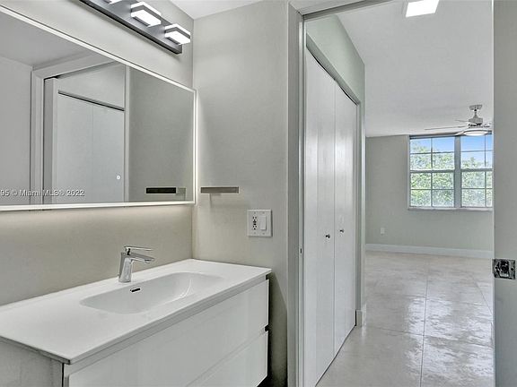 3rd image of 19801 E Country Club Dr #4403