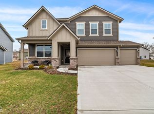 2134 Dixon Creek Dr, Whitestown, IN 46075