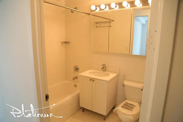 Rented by Platinum Properties | media 6