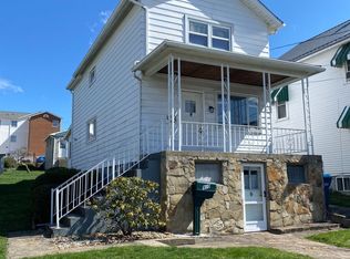 910 W Washington St, Mount Pleasant, PA 15666