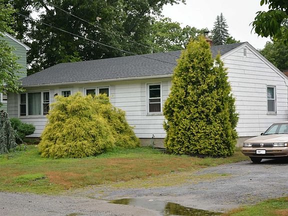 2nd image of 5 Earl St