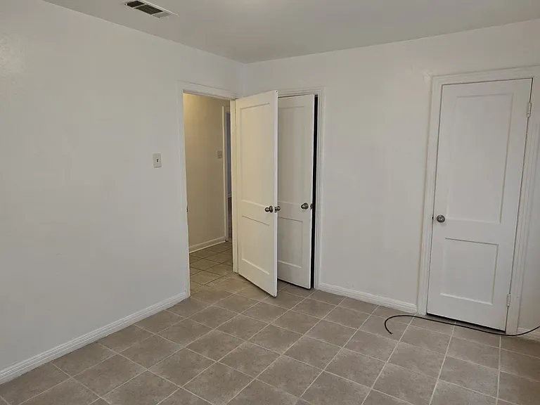2715 Terrace (16)_01102025
