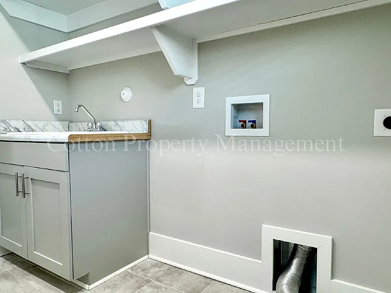 745 Cypress Village Pl — Photo 27