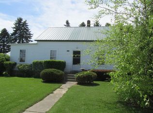 5830 S Mayfield Rd, Clare, IL 60111