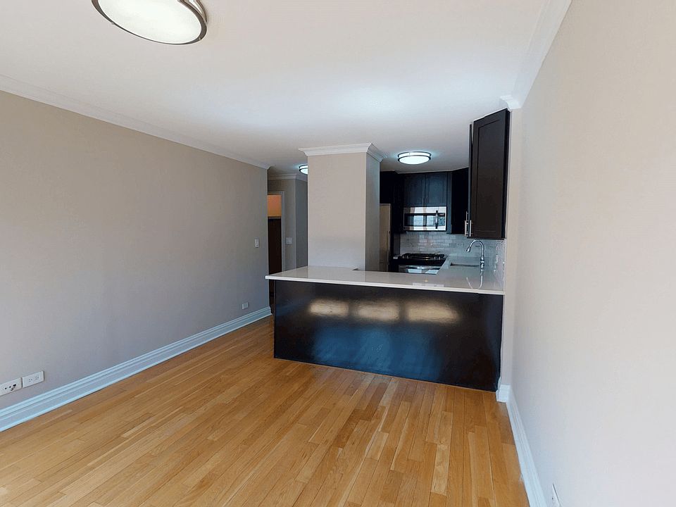 1st image of 310 Greenwich St APT 16E