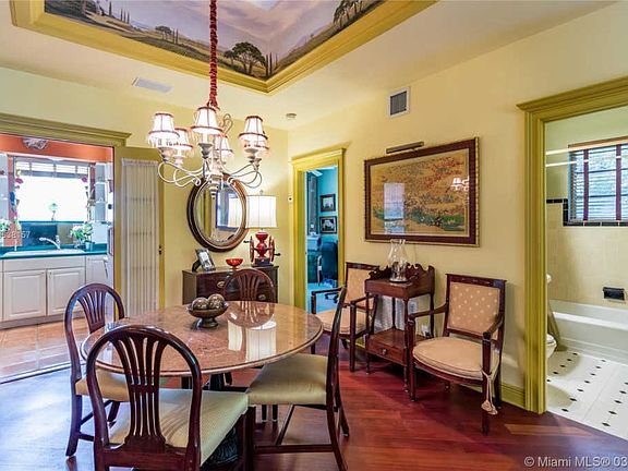 5th image of 742 12th St APT 3