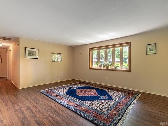 5th image of 4814 Arrowhead Dr